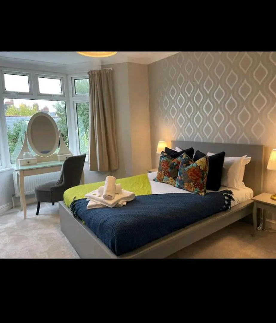 The Regal Penarth Seaside Town Villa Cardiff