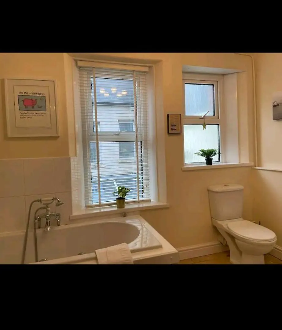The Regal Penarth Seaside Town Villa Cardiff United Kingdom